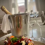 Hotel Brodremenighedens Hotel, Bw Signature Collection 3*