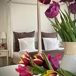Brodremenighedens Hotel, Bw Signature Collection 3*