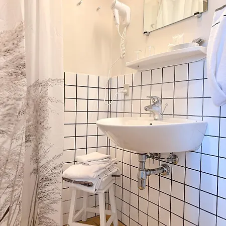 Brødremenighedens 3*