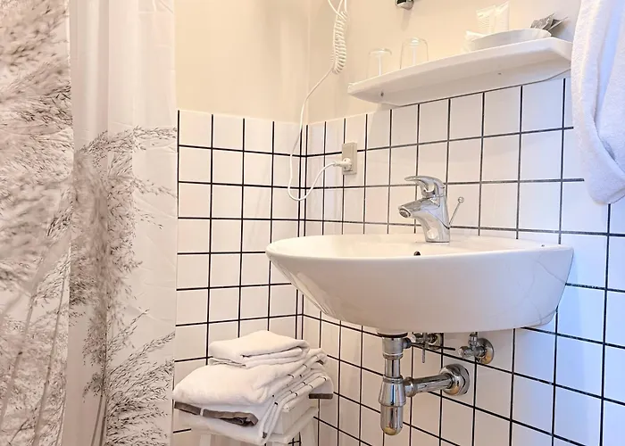 Brødremenighedens 3*